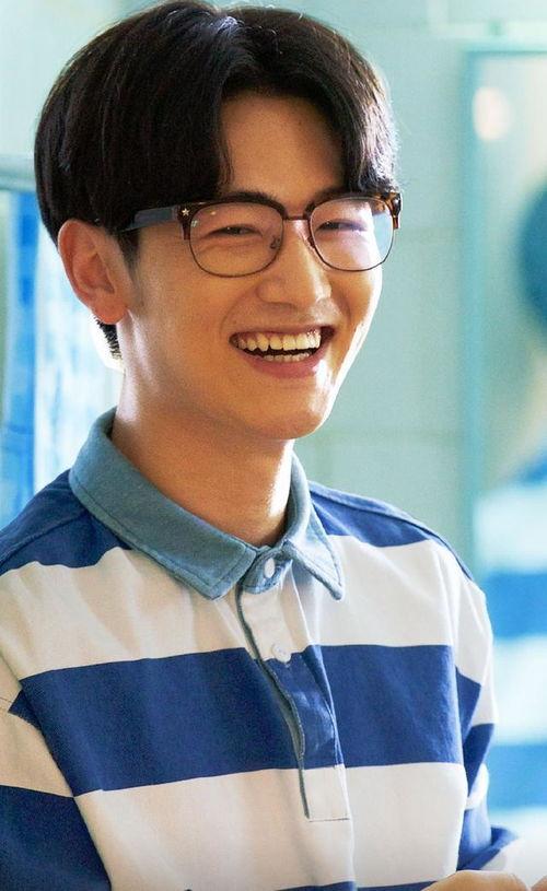 演员郭丞,从青涩少年到演技派新星，他的成长之路